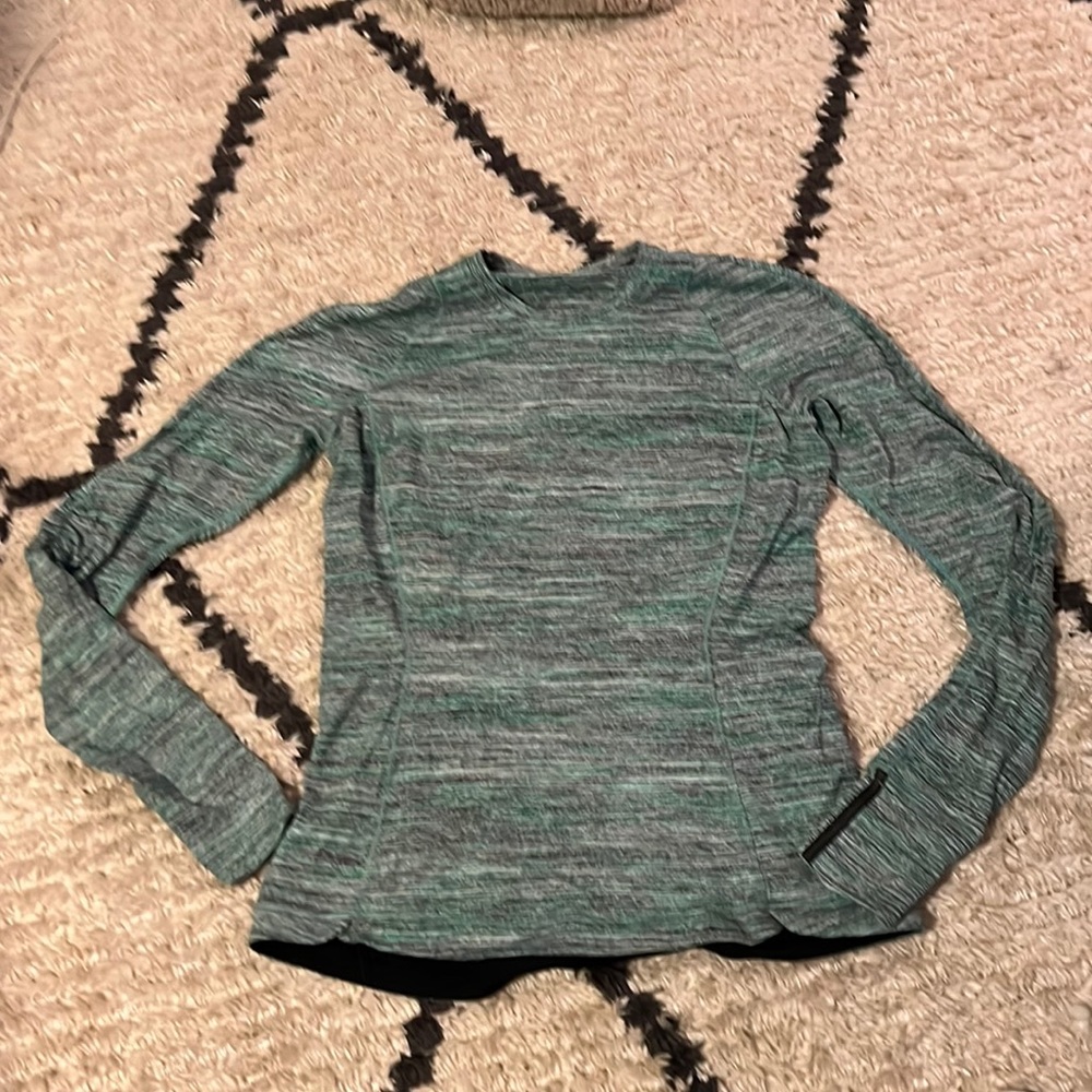 Lululemon long sleeve shirt size 10